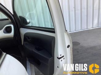 Peugeot 108 108, Hatchback, 2014 1.0 12V picture 14