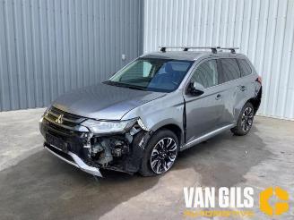 Mitsubishi Outlander Outlander (GF/GG), SUV, 2012 / 2022 2.0 16V PHEV 4x4 picture 6