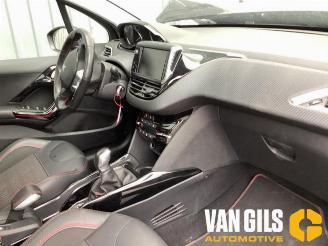 Peugeot 2008 2008 (CU), MPV, 2013 / 2019 1.2 12V e-THP PureTech 110 picture 23