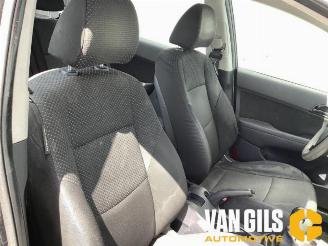 Hyundai I-30 i30 Crosswagon (WWH), Combi, 2007 / 2012 1.4 CVVT 16V picture 19