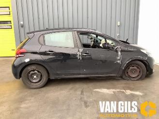 bruktbiler auto Peugeot 208 208 I (CA/CC/CK/CL), Hatchback, 2012 / 2019 1.2 Vti 12V PureTech 82 2018/5