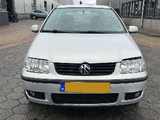 Volkswagen Polo 1.4-16V Trendline picture 2