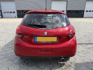 Peugeot 208 1.2 110PK GT-line pano picture 16
