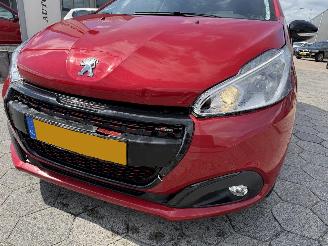 Peugeot 208 1.2 110PK GT-line pano picture 10