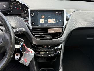 Peugeot 208 1.2 110PK GT-line pano picture 5
