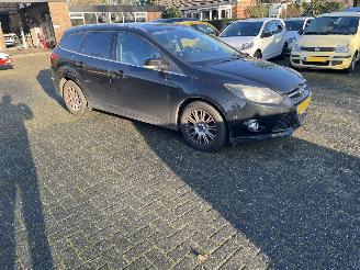 Ford Focus 1.6 Eco Sport. Titanium. 2013/6