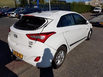 Hyundai I-30 1.6 CRDi 16_V VGT (GDHB5D3; GDHB5D4) picture 4