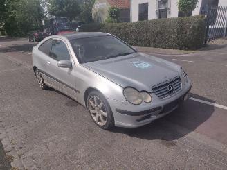 Uttjänta bilar auto Mercedes C-klasse Sportcoupe C180 2001/3