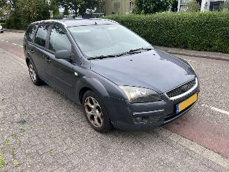 Salvage car Ford Focus 1.6 TDCi 2007/1