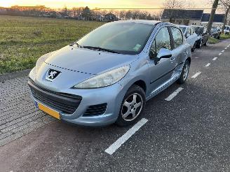 Peugeot 207 1.4-16V picture 2
