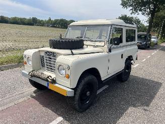 Land Rover 88/109 2.3 88 series III picture 2
