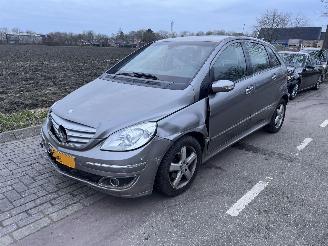 Mercedes B-klasse 170 picture 2