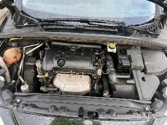 Peugeot 308 1.6 VTi picture 6