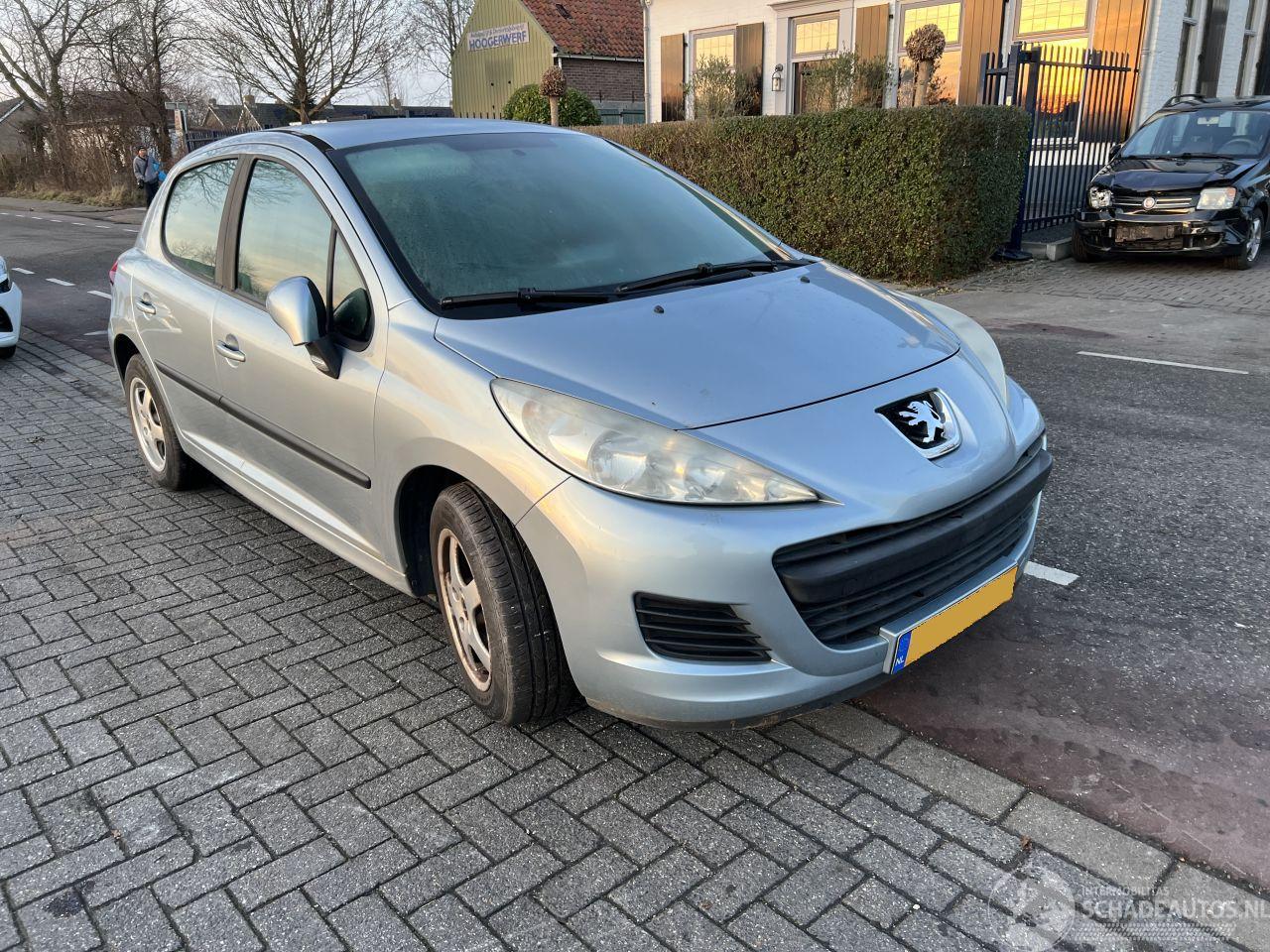 Peugeot 207 1.4-16V