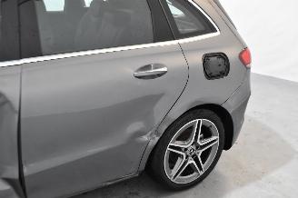 Mercedes B-klasse 180 AMG Line picture 13