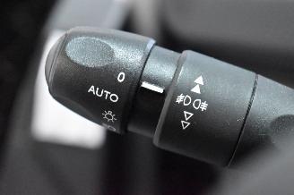 Peugeot 2008 1.2 Pure tech allure picture 23