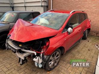 Vrakbiler auto Renault Clio Clio IV Estate/Grandtour (7R), Combi 5-drs, 2012 / 2021 0.9 Energy TCE 90 12V 2017/1