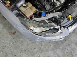 Ford Focus 1.0 EcoB. Titanium picture 12