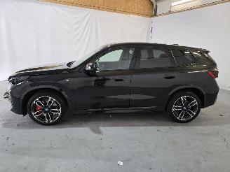 BMW iX1 eDrive20 67 kWh picture 4