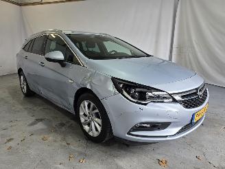 Vaurioauto  passenger cars Opel Astra SPORTS TOURER+ 2017/6