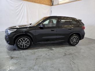 BMW iX1 eDrive20 67 kWh M Sport Edition picture 4