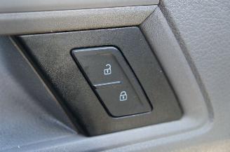 Volkswagen Crafter 2.0 TDi Maxi Airco 3-Persoons Apple Carplay 103KW Euro 6 picture 15