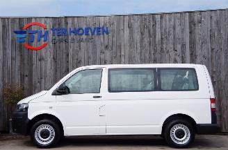 Vaurioauto  passenger cars Volkswagen Transporter T5 2.0 TDi L1H1 9-Persoons Airco Trekhaak 62KW Euro 5 2014/7