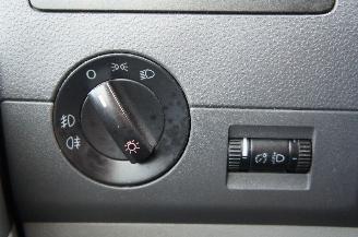 Volkswagen Transporter T5 2.5 TDi Lang Dubbele Cabine Airco Cruise Trekhaak 96KW Euro 4 picture 16