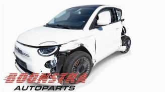Uttjänta bilar auto Fiat 500 500e (332), Hatchback, 2020 42 kWh 3+1 2021/3