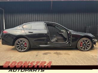 BMW 5-serie 5 serie (G60), Sedan, 2023 530e 2.0 TwinPower Turbo 16V picture 3