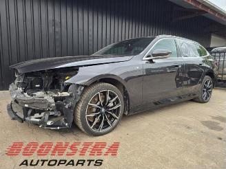 Coche siniestrado BMW i5 i5 Touring (G61), Combi, 2024 eDrive40 84 kWh 2024