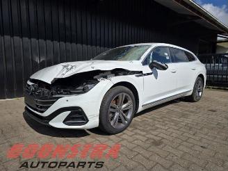 Damaged car Volkswagen Arteon Arteon Shooting Brake (3HAC), Combi, 2020 1.4 eHybrid Plug-in 16V 2021/8
