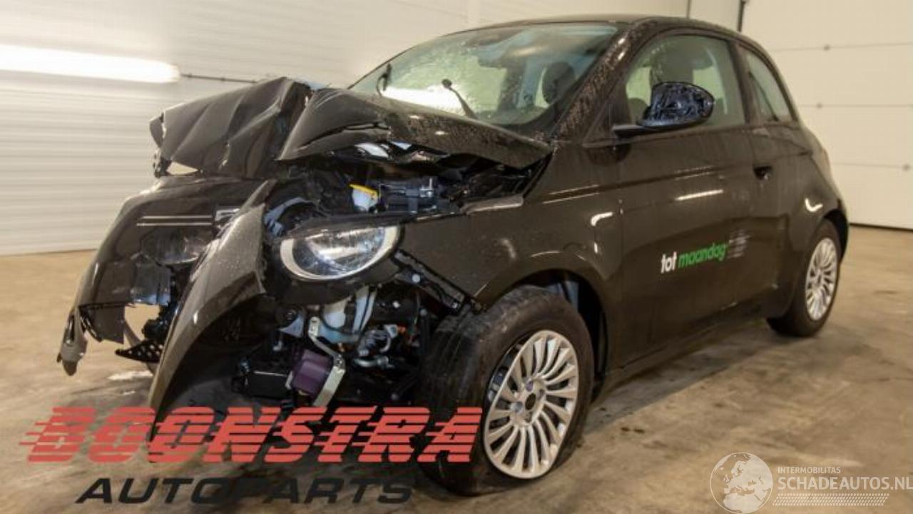 Fiat 500 500e (332), Hatchback, 2020 42 kWh 3+1