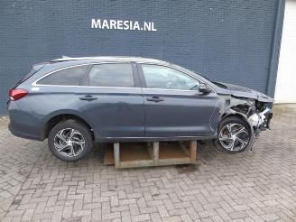 Hyundai I-30 i30 Wagon (PDEF), Combi, 2017 1.5 T-GDI 16V Hybrid 48V picture 3