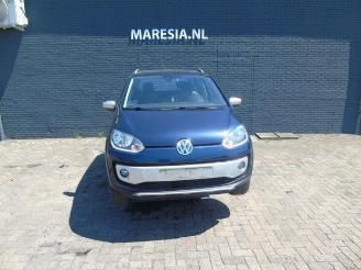 Vrakbiler auto Volkswagen Up! Up! (121), Hatchback, 2011 1.0 12V 75 2015/3