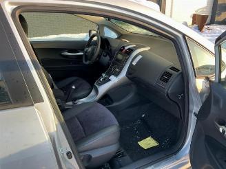 Purkuautot passenger cars Toyota Auris Auris (E15), Hatchback, 2006 / 2012 1.8 16V HSD Full Hybrid 2011/8
