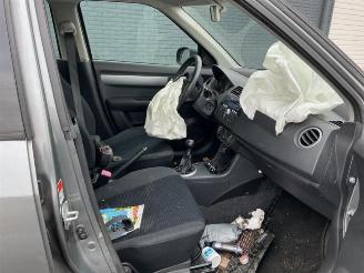 Suzuki Swift Swift (ZA/ZC/ZD1/2/3/9), Hatchback, 2005 / 2011 1.5 VVT 16V picture 2