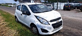 Chevrolet Spark 1.0 12v picture 2