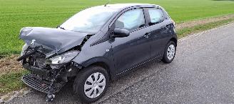 Peugeot 108 1.0 E VTI picture 1
