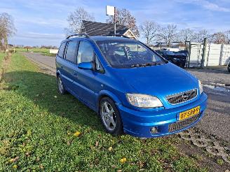 Opel Zafira A OPC 2.0 16V TURBO picture 2