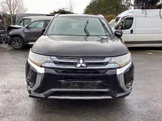 Mitsubishi Outlander Outlander (GF/GG), SUV, 2012 2.0 16V PHEV 4x4 picture 2