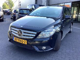 Vrakbiler auto Mercedes B-klasse 180 2012/2