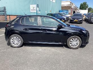 Peugeot 208 1.2 Pure Tech Active picture 4