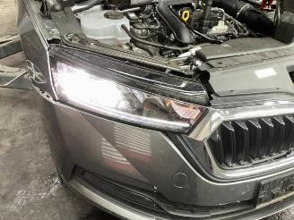 Skoda Octavia Octavia Combi (NXAC), Combi 5-drs, 2019 1.0 TSI e-TEC 12V picture 16