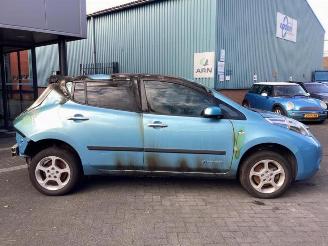 Nissan Leaf Leaf (ZE0), Hatchback, 2010 / 2017 Leaf picture 4