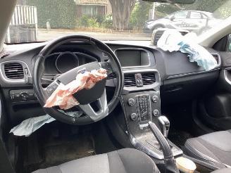 Volvo V-40 V40 (MV), Hatchback 5-drs, 2012 / 2019 2.0 D4 16V picture 9