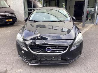 Volvo V-40 V40 (MV), Hatchback 5-drs, 2012 / 2019 2.0 D4 16V picture 2