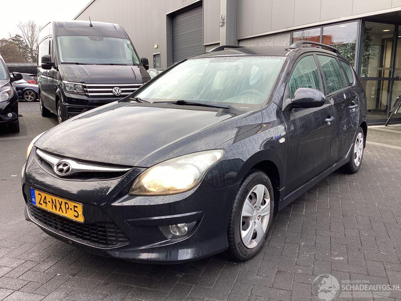 Hyundai I-30 