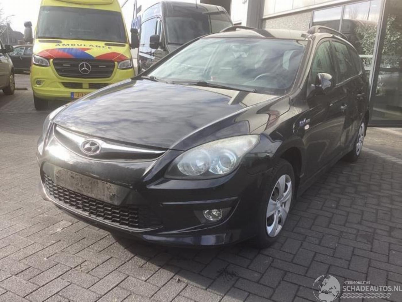 Hyundai I-30 i30 Crosswagon (WWH), Combi, 2007 / 2012 1.4 CVVT 16V