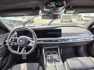 BMW 7-serie M760e picture 8